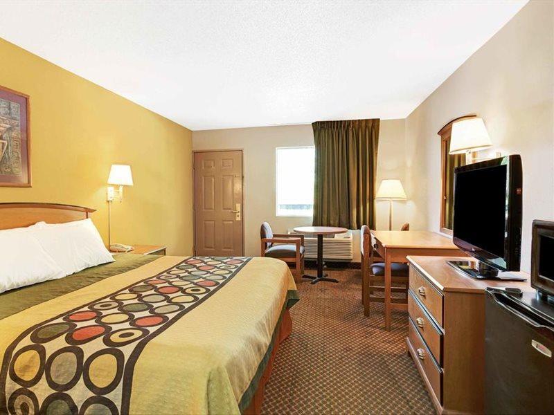 Super 8 By Wyndham Charlotte Downtown Area Motel Eksteriør billede